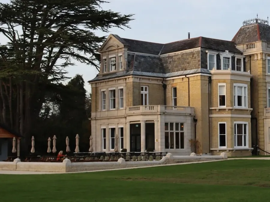 Orange Grove Hotel & Gardens